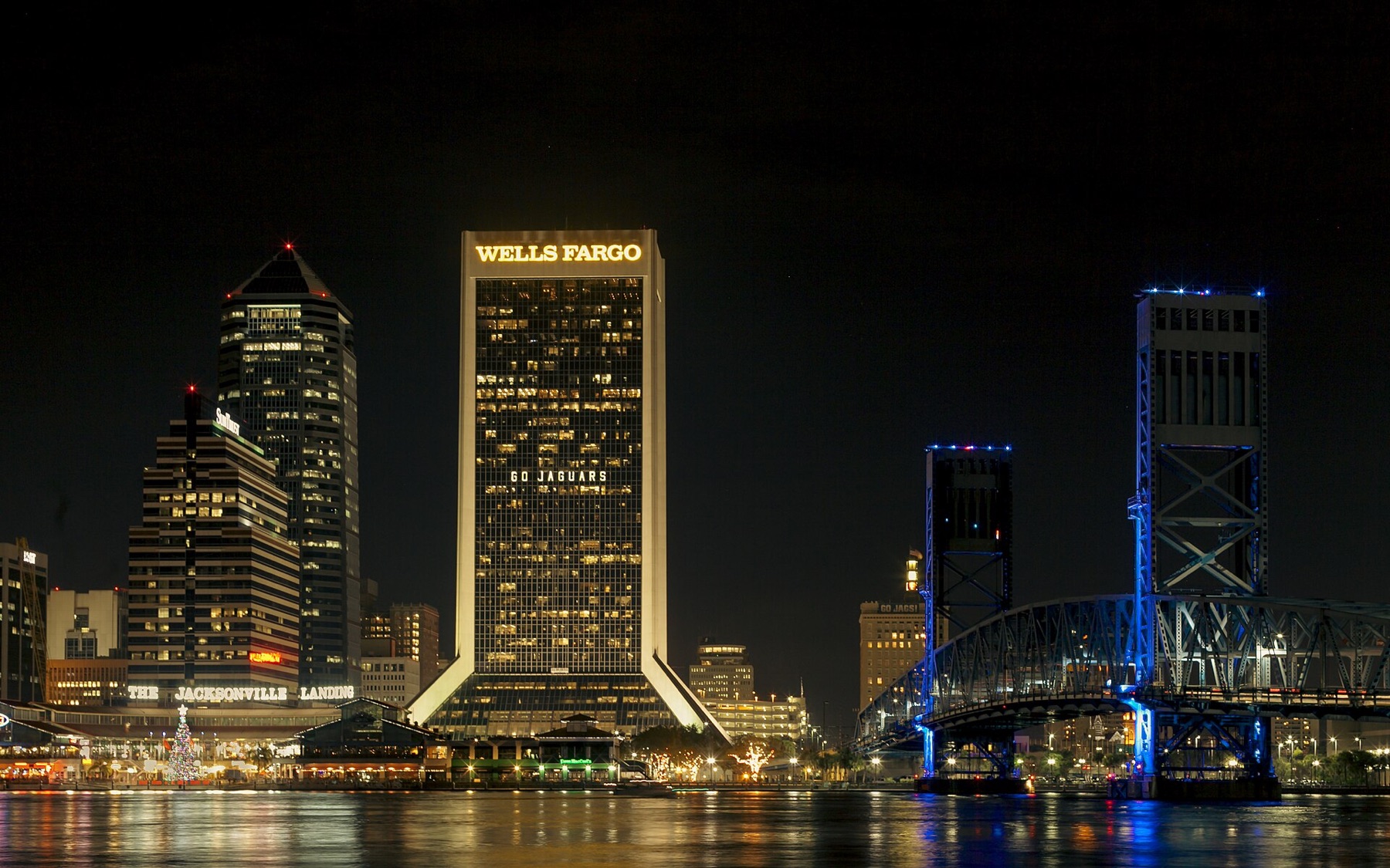 Jacksonville skyline and Main Street Bridge across the St. Johns River